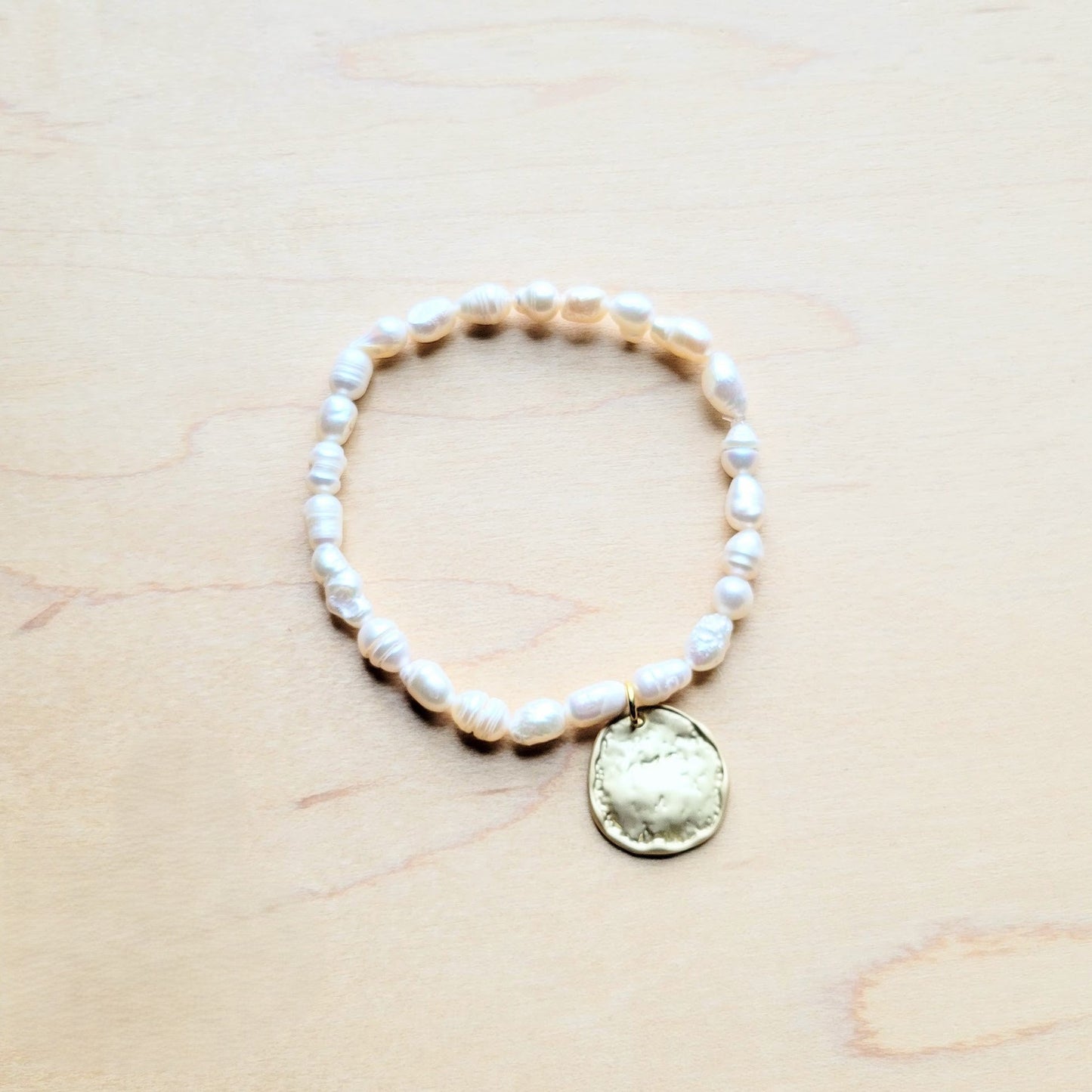 Freshwater Pearl Bracelet with Matte Gold Coin