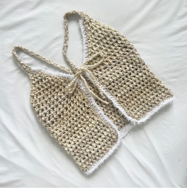 Brooklyn Cozy - The Textured Daisy Fringe Knit Top